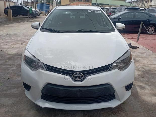 Toyota Corolla 2014 White