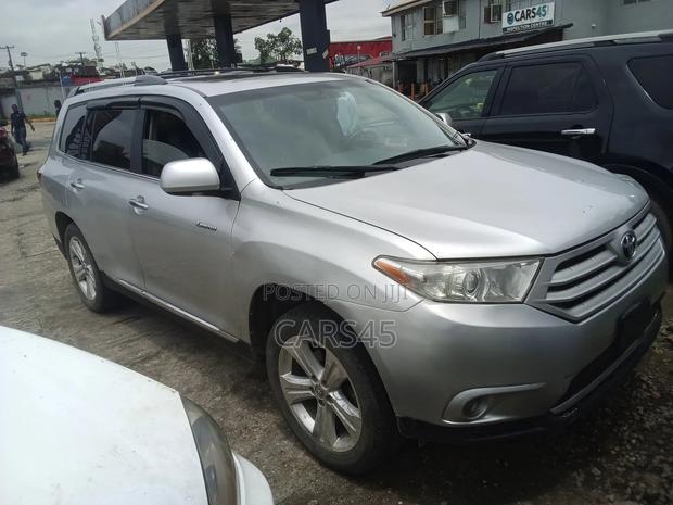 Toyota Highlander 2013 Silver