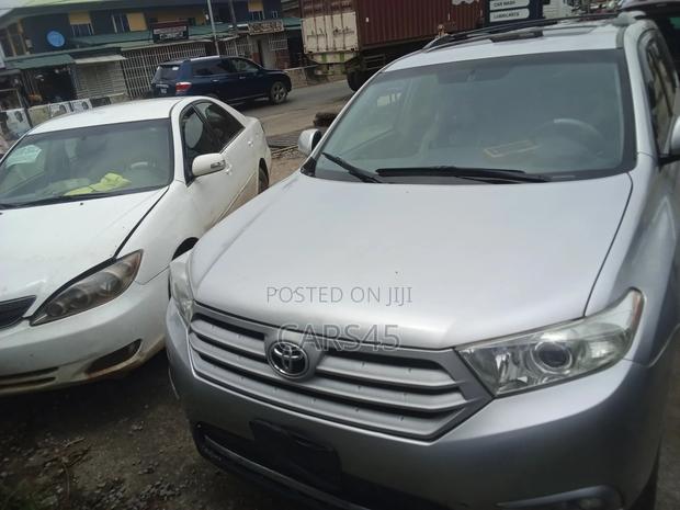 Toyota Highlander 2013 Silver
