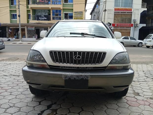 Lexus RX 300 2WD 2000 White