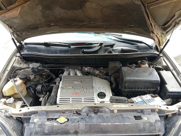 Lexus RX 300 2WD 2000 White