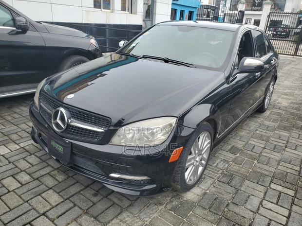 Mercedes-Benz C300 2009 Black