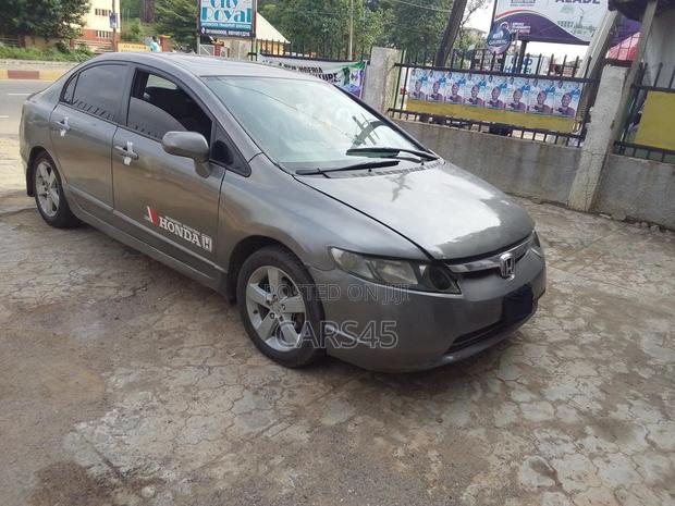 Honda Civic 2006 Gray