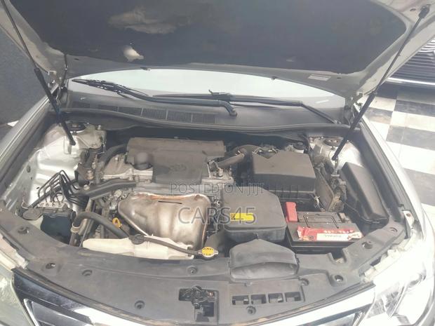 Toyota Camry 2012 Silver