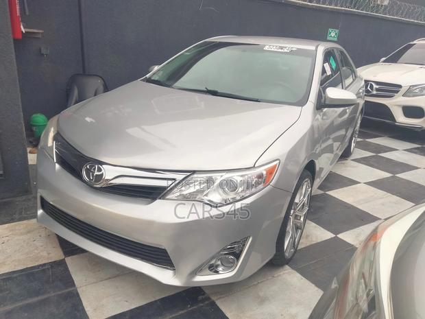 Toyota Camry 2012 Silver