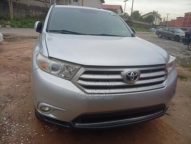 Toyota Highlander 2013 Silver