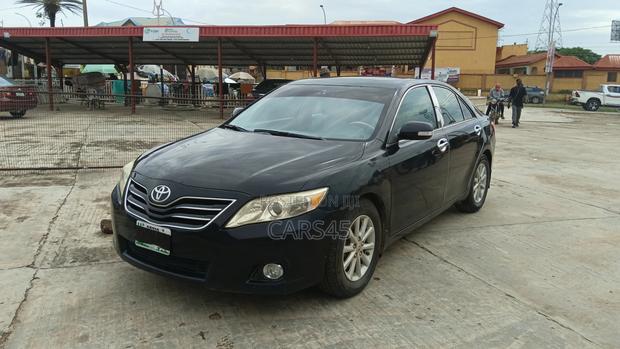 Toyota Camry 2011 Black