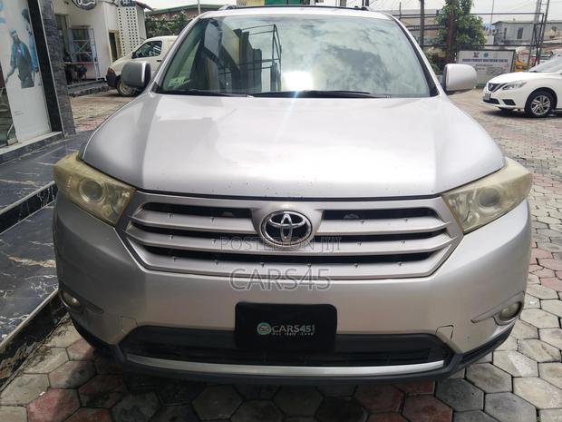 Toyota Highlander 2012 Silver