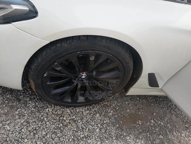 BMW 528i 2011 White