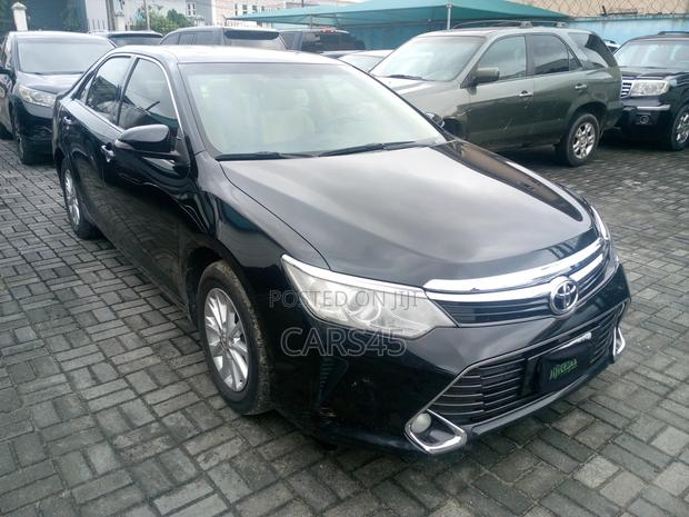 Toyota Camry 2017 Black