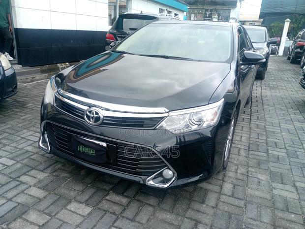 Toyota Camry 2017 Black