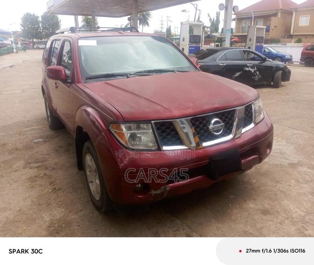 Nissan Pathfinder 2006 Burgandy