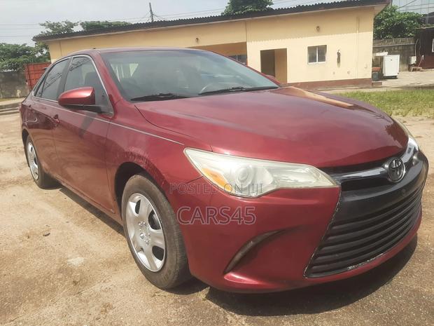 Toyota Camry 2016 Red