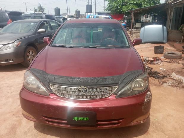 Toyota Camry LE 4dr Sedan (2.4L 4cyl 4A) 2004 Red