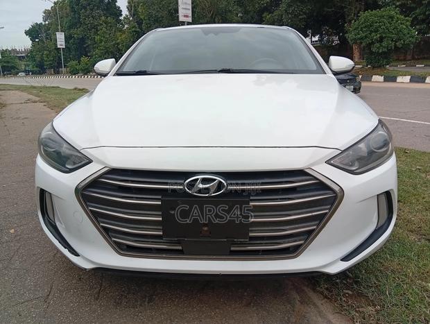 Hyundai Elantra 2018 White