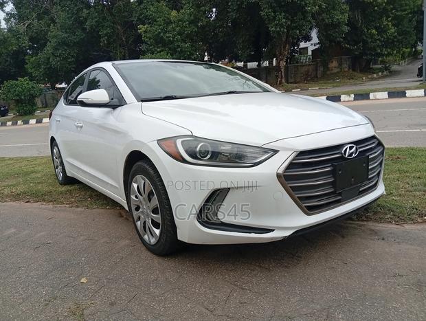 Hyundai Elantra 2018 White