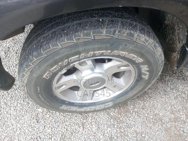 Ford Explorer 2005 Brown