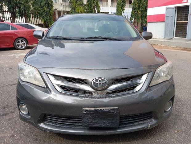 Toyota Corolla 2011 Gray