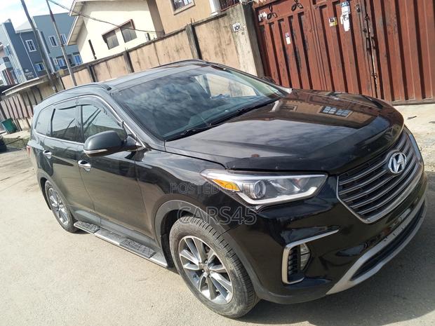 Hyundai Santa Fe 2017 Black
