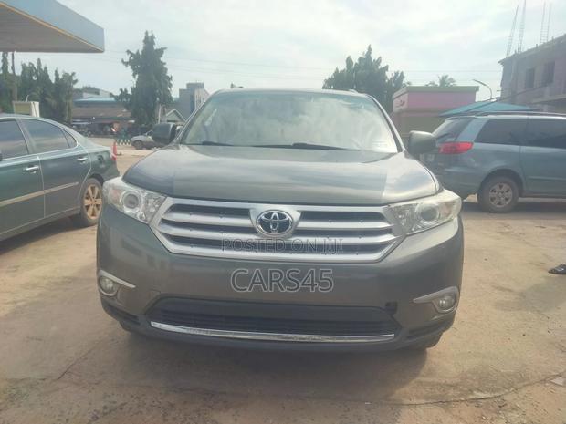 Toyota Highlander 2012 Green