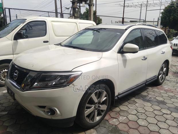 Nissan Pathfinder 2015 White