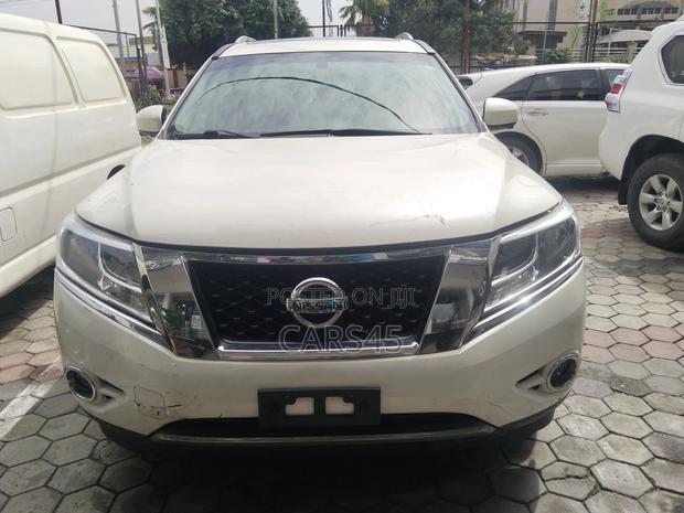 Nissan Pathfinder 2015 White