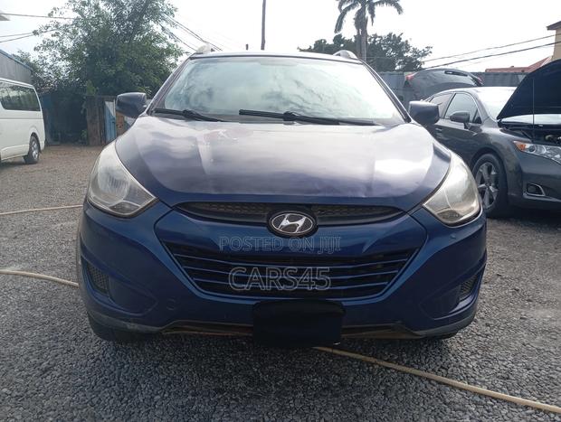 Hyundai Tucson 2011 Blue