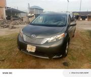 Toyota Sienna 2011 Gray for sale
