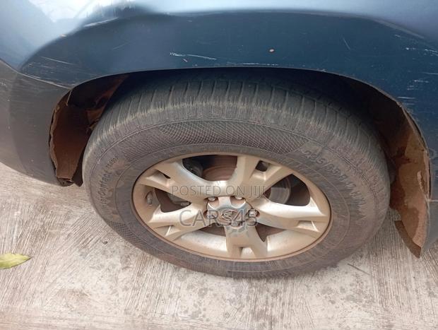 Toyota RAV4 2009 Blue