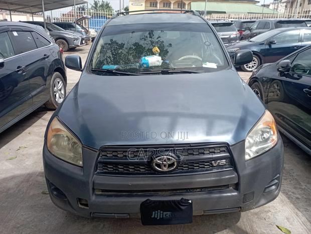 Toyota RAV4 2009 Blue