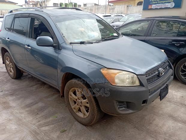Toyota RAV4 2009 Blue