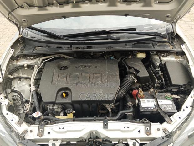 Toyota Corolla 2018 Silver