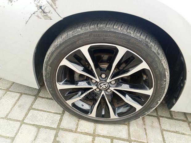 Toyota Corolla 2018 Silver