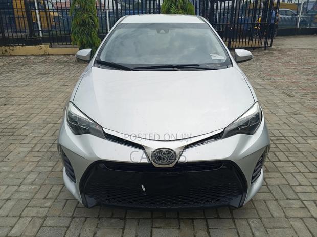 Toyota Corolla 2018 Silver
