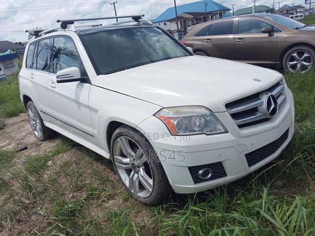 Mercedes-Benz GLK-Class 350 4MATIC 2011 White