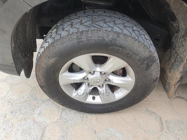 Toyota Land Cruiser 2012 Black