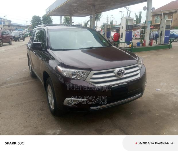 Toyota Highlander 2012 Burgandy