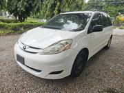 Toyota Sienna 2009 White for sale