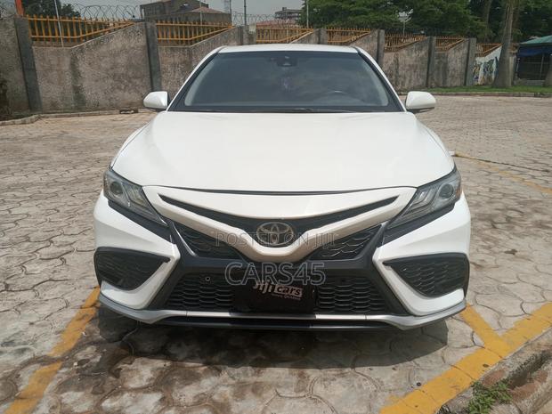 Toyota Camry 2018 Black