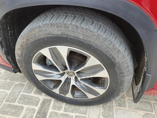 Toyota Highlander 2023 Red