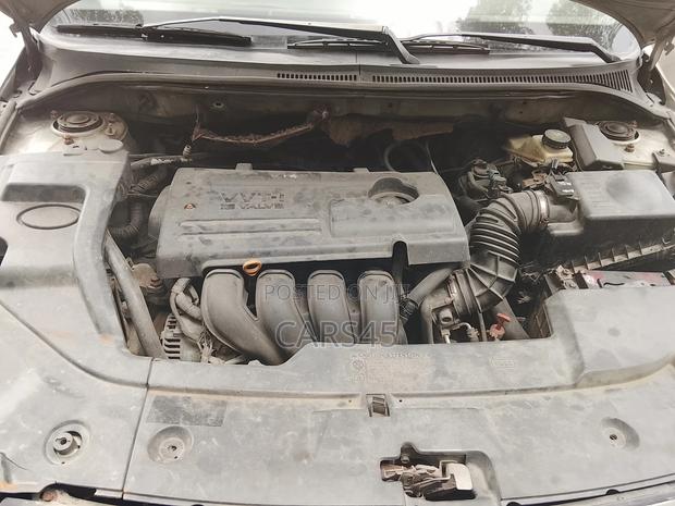 Toyota Avensis 1.8 C Combi 2005 Silver