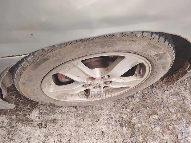 Toyota Avensis 1.8 C Combi 2005 Silver