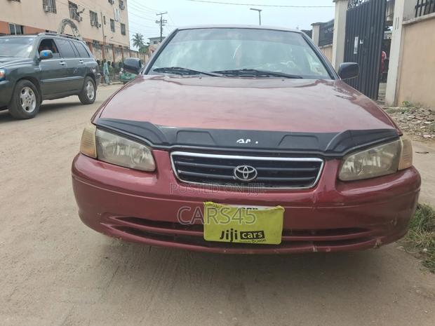Toyota Camry 2000 Brown