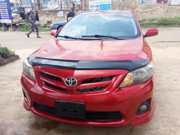 Toyota Corolla 2012 Red