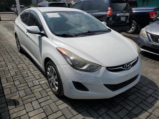 Hyundai Elantra 2012 White
