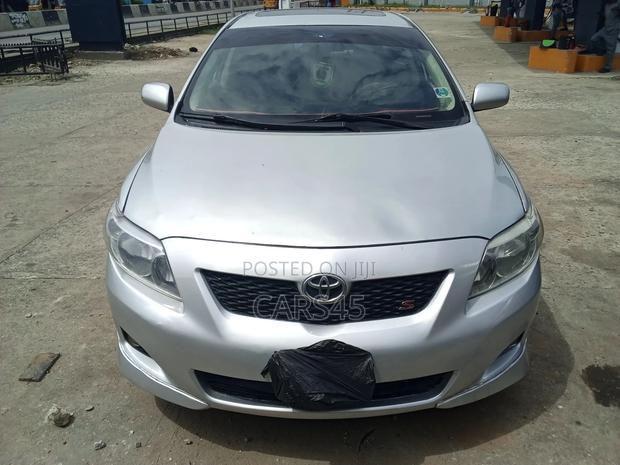 Toyota Corolla 1.8 Advanced 2009 Silver