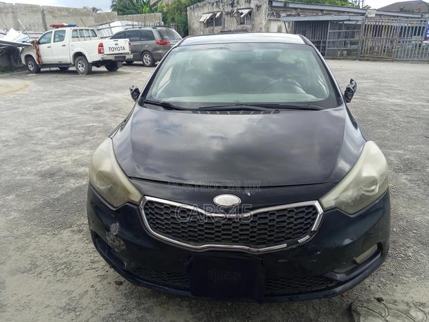 Kia Cerato 2013 Black