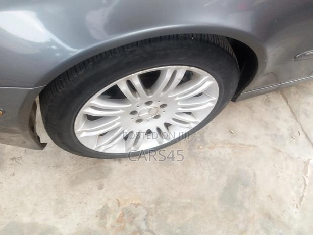Mercedes-Benz E550 2008 Green