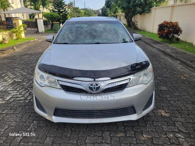Toyota Camry 2014 Silver
