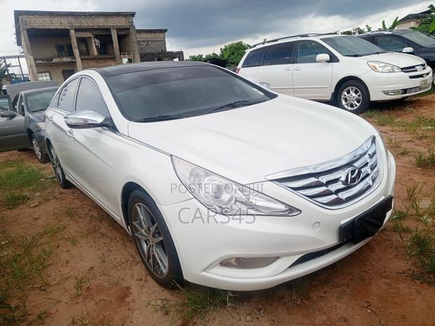 Hyundai Sonata SE Sedan FWD (2.4L 4cyl 6A) 2010 White